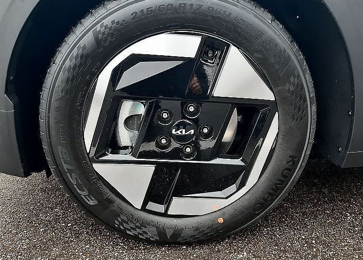 Zunanja slika - KIA EV3 - STAR 58.3 kWh baterija.doseg do 436km - 6