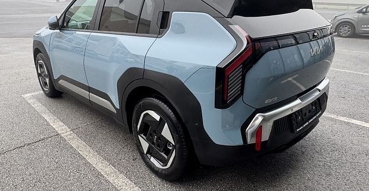 Zunanja slika - KIA EV3 - KIA  SKY  58.3 kWh  - 204 KM - 5