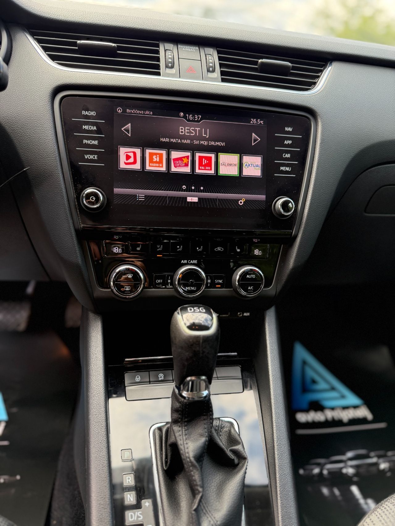 Zunanja slika - Škoda Octavia - 2.0 TDI 110KW Avt - 19