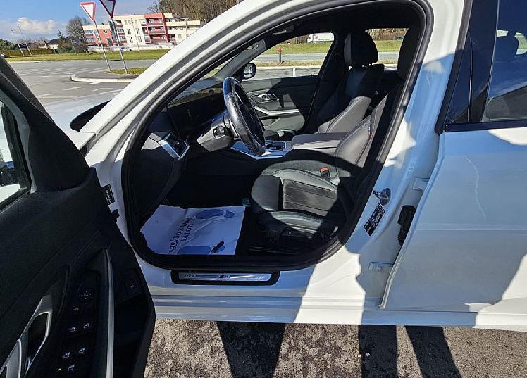 Zunanja slika - BMW Serija 3 - Touring: 320i  AT |M sport|Keyless|Fullled|aktivni temp| - 8