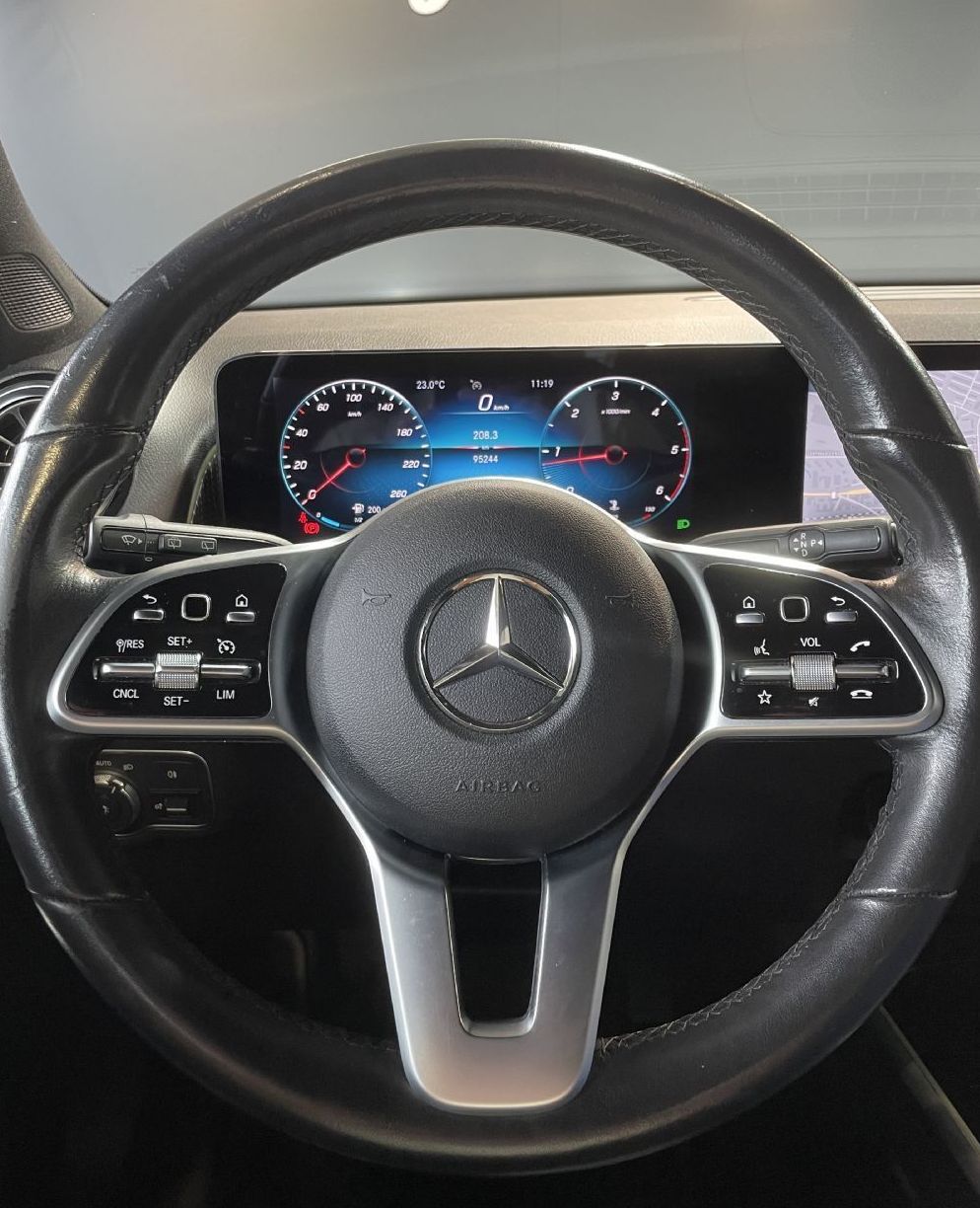 Zunanja slika - Mercedes-Benz GLB-Razred - NAVIGACIJA-TEMPOMAT-VIRTUAL-KAMERA-LED - 11