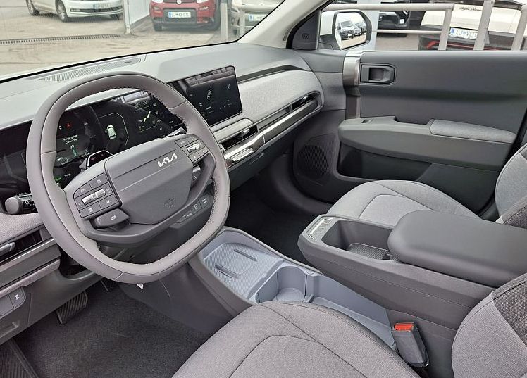 Zunanja slika - KIA EV3 - 58.3 kWh baterija. 150 kW  204 KM  Star + TČ - 5