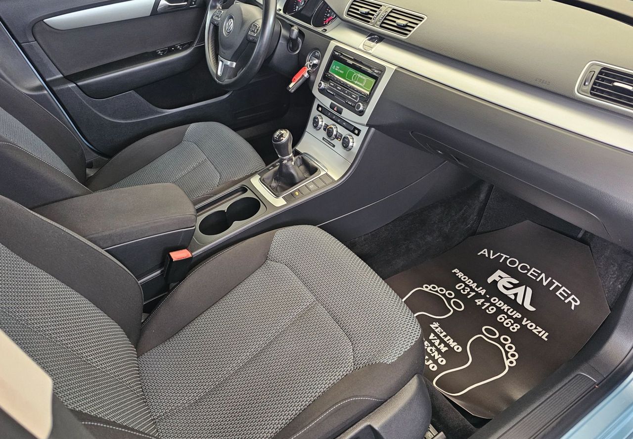 Zunanja slika - VW Passat - Variant 1.6 TDI-ODLIČEN-SERVISNA  KNJIGA-TEMPOMAT... - 12