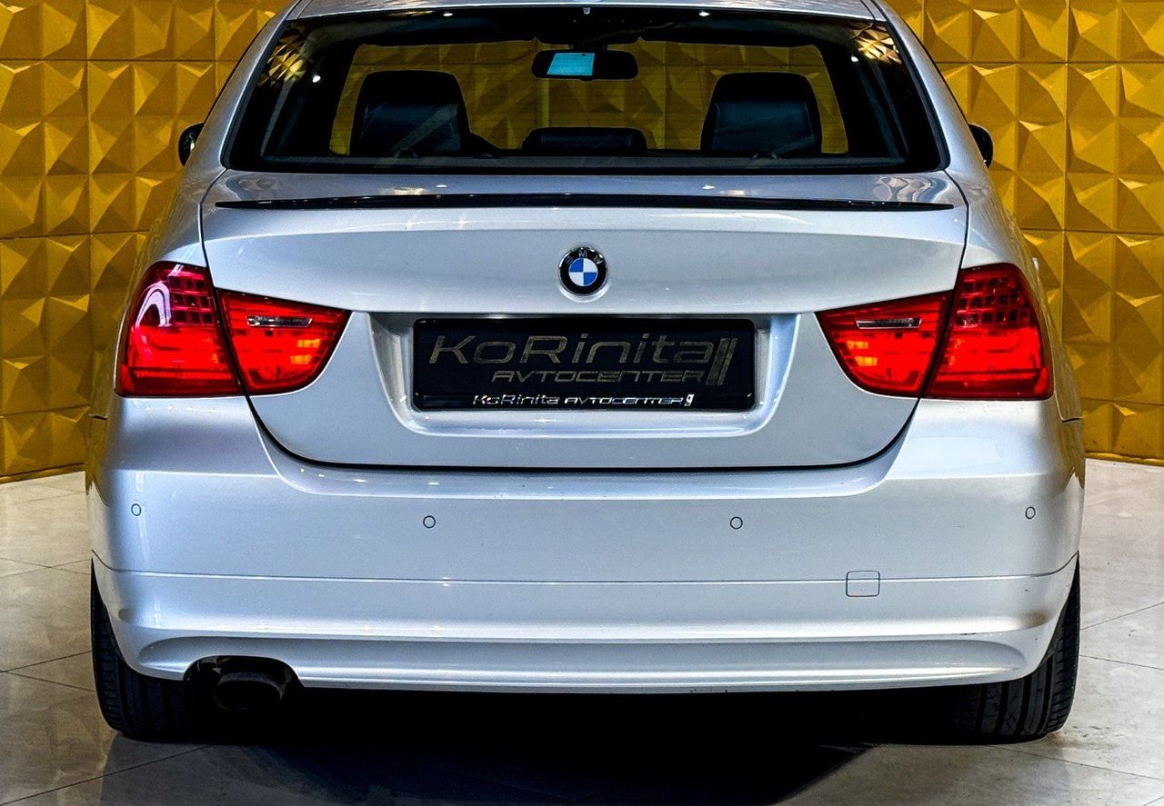 Zunanja slika - BMW Serija 3 - : 318d LCI-STREŠNO OKNO-GRETJE-NAVI-PDC... - 9