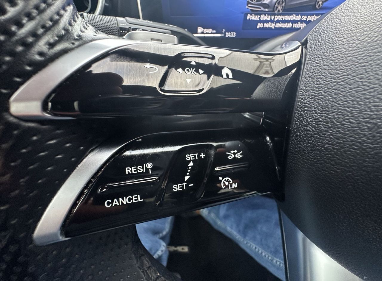 Zunanja slika - Mercedes-Benz C-Razred - C 200 T AMG Line Avt..KAMERA.USNJE.NAVI.PANORAMA - 7