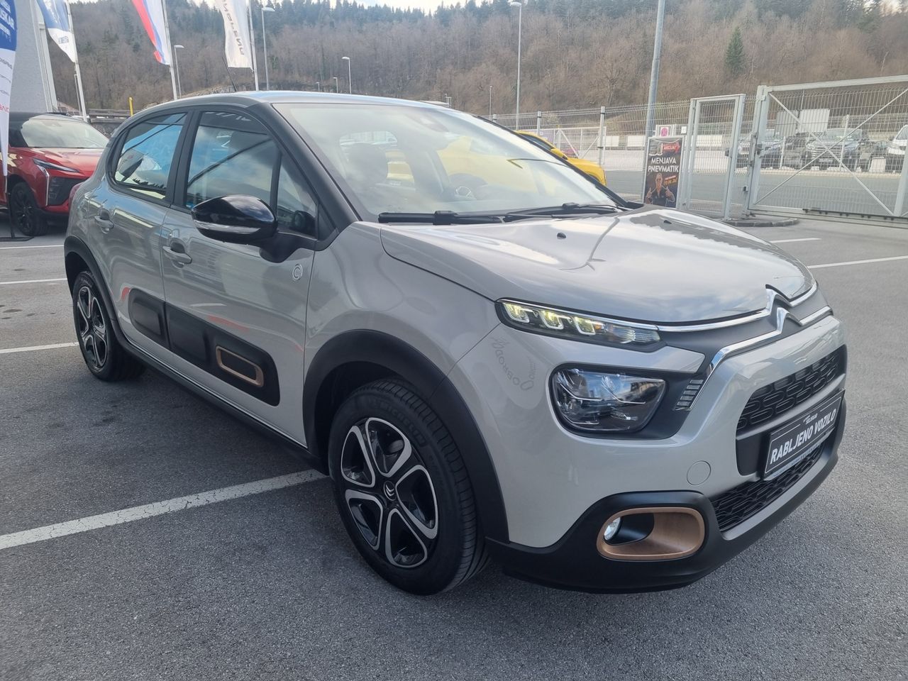 Zunanja slika - Citroën C3 - C-Series 1.2PT - SAMO 23.648KM - POTRJENA SERVISNA - 19