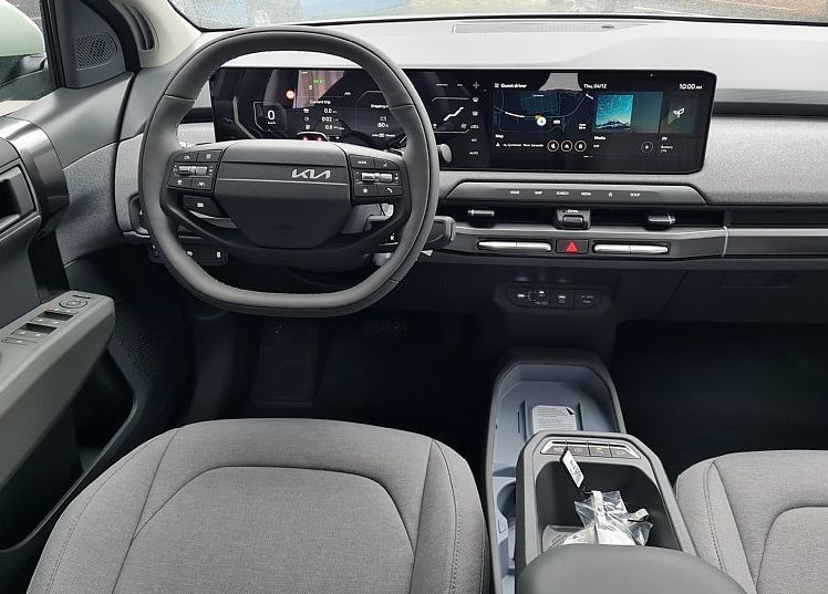 Zunanja slika - KIA EV3 - 58.3 kWh baterija. 150 kW  204 KM  Star - 8