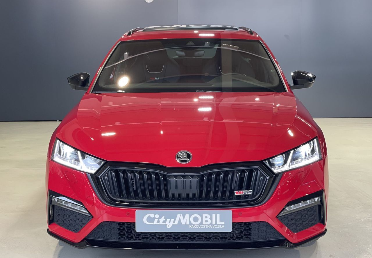 Zunanja slika - Škoda Octavia - RS-VIRTUAL-PANORAMA-NAVI-HALJENJE SED-ALCANTARA - 2