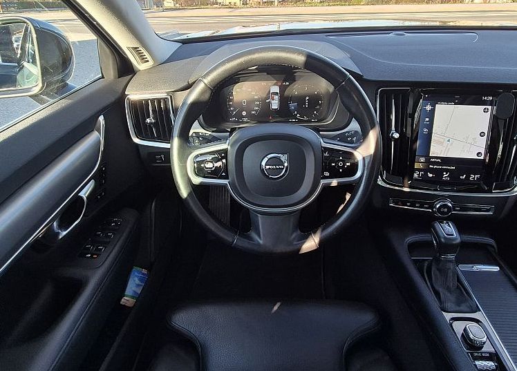 Zunanja slika - Volvo V90 - D4 Momentum 190ks °FULL LED °USNJE °PANORAMA - 10