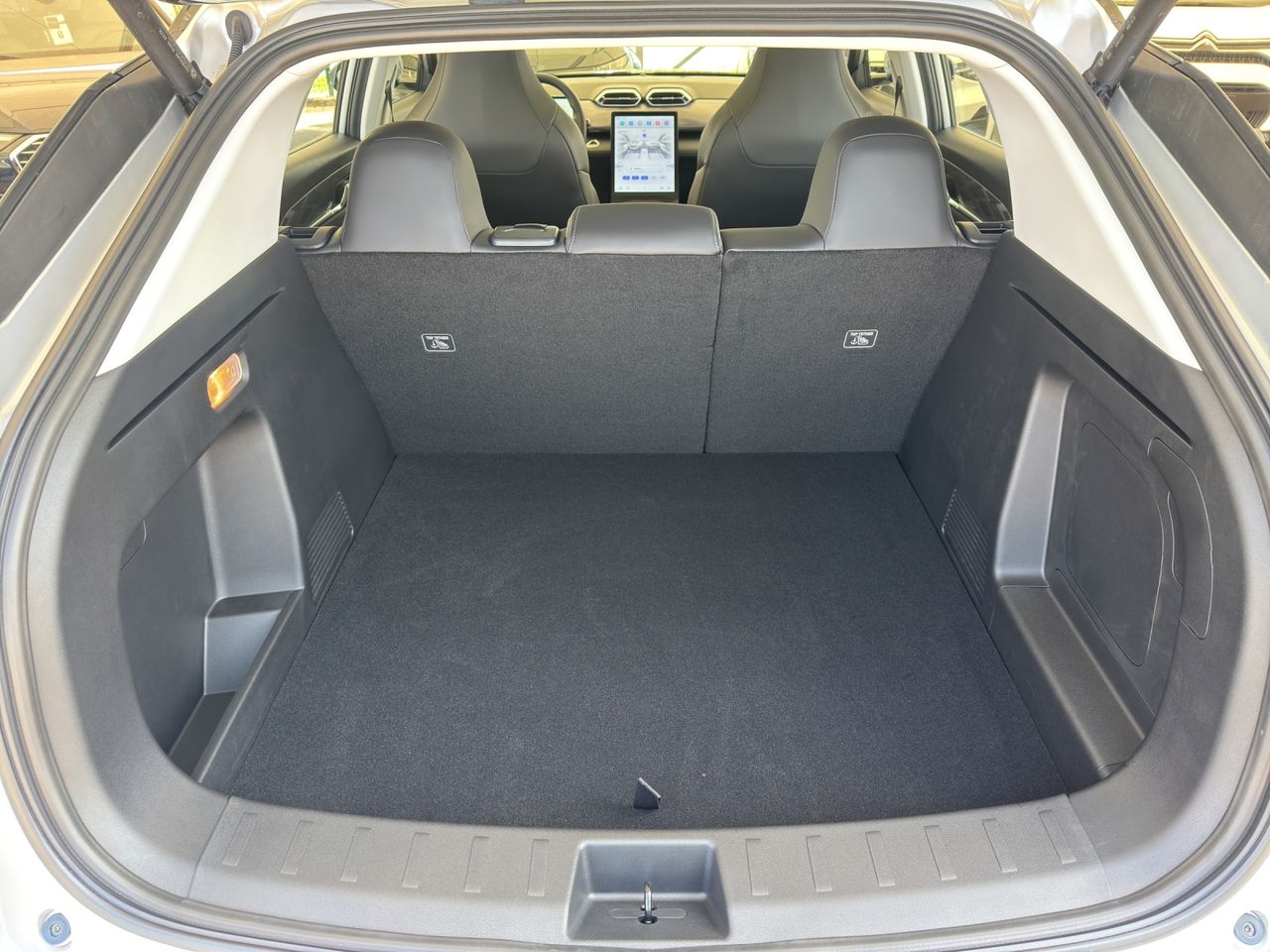 Zunanja slika - Dongfeng Mage - 1.5T E3 + RADAR + 360KAMERA + PANORAMA + GRETJE + - 18