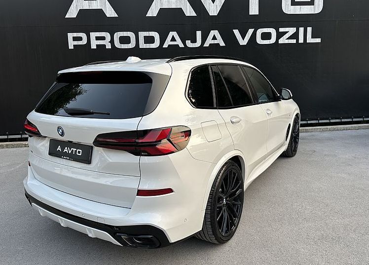 Zunanja slika - BMW X5 - serija : xDrive50e-MSPORT-INDIVIDUAL-ALCANTARA STROP-H K-22 - 6