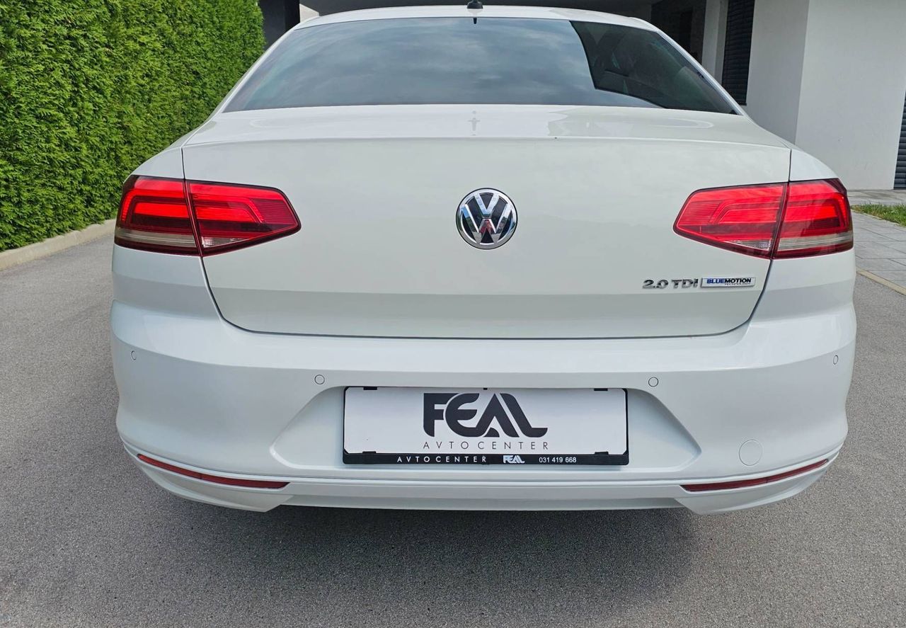 Zunanja slika - VW Passat - 2.0 TDI-SPORT LINE- FULL LED-LIMUZINA-1 LASTNIK-.. - 8