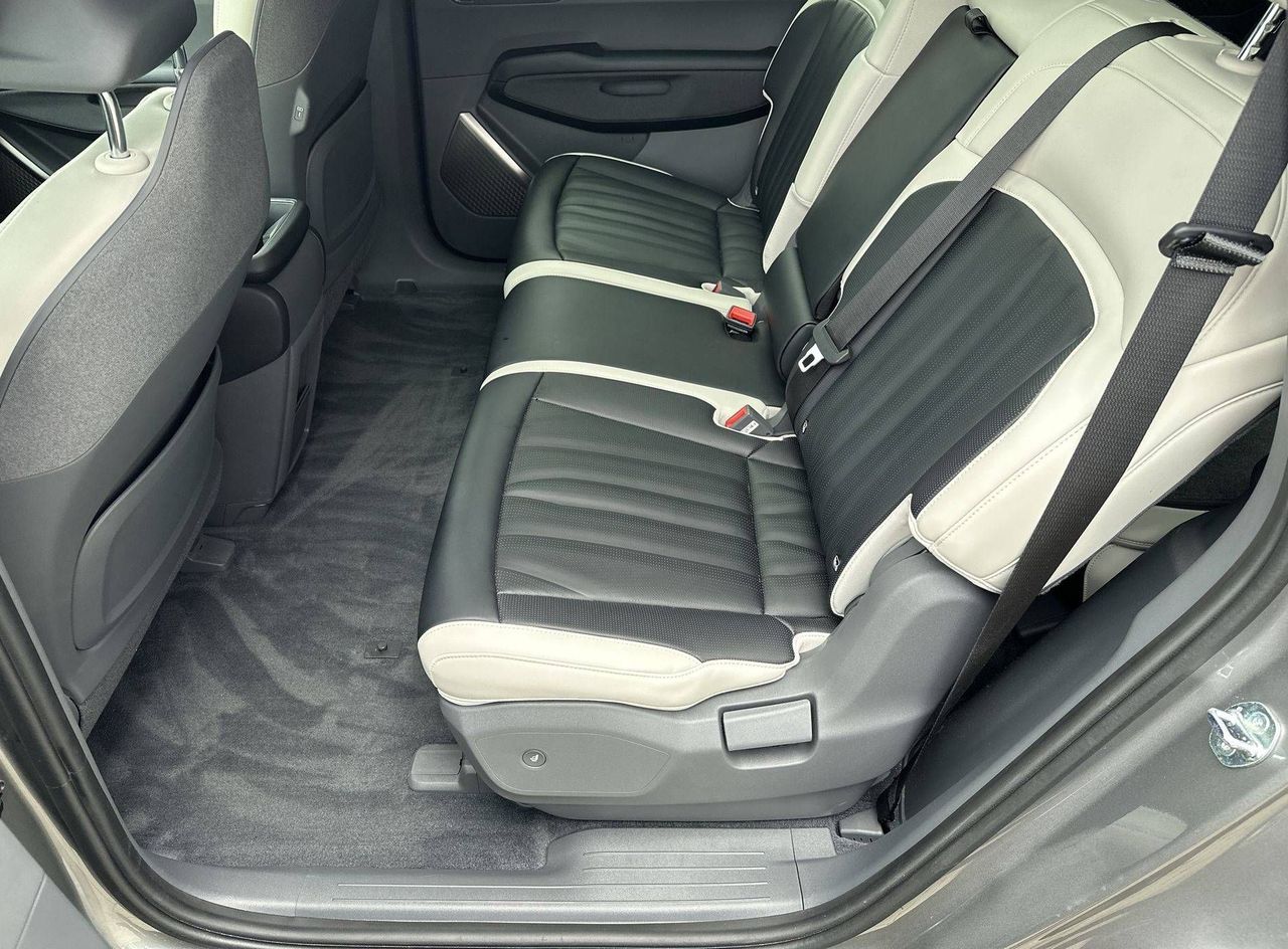 Zunanja slika - KIA EV9 - 99.8 kWh GT-Line Launch AWD 141.5 kW. 7 sedežev - 11