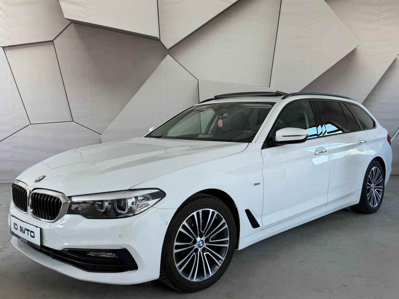 Zunanja slika - BMW Serija 5 - 520d Touring Avt. - 3