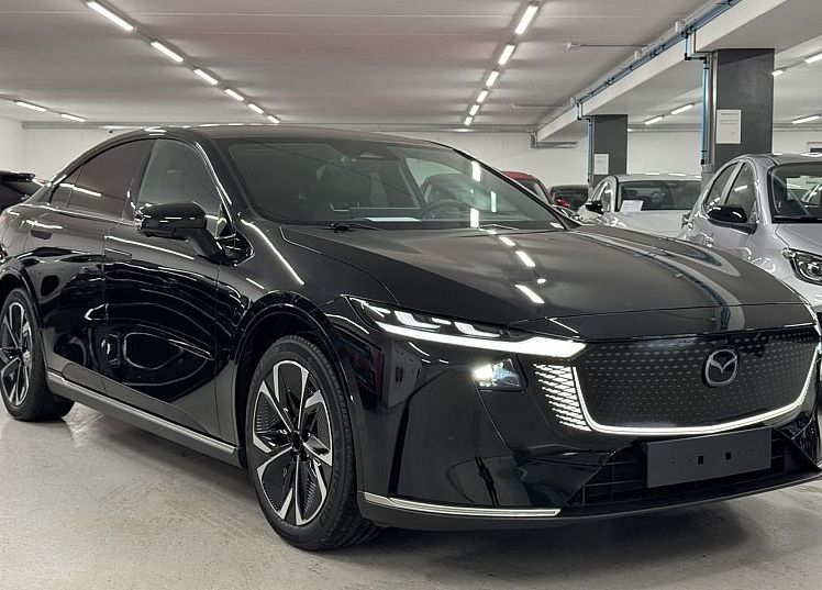 Zunanja slika - Mazda Mazda6e - TAKUMI | LPF BATERIJA | ČRNO USNJE | ZALOGA - 3