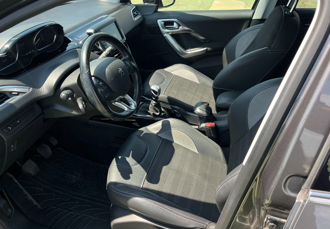 Zunanja slika - Peugeot 2008 - 1.2 PureTech 130Allure XEN.NAVI.PDC SAMO 69.000KM - 10
