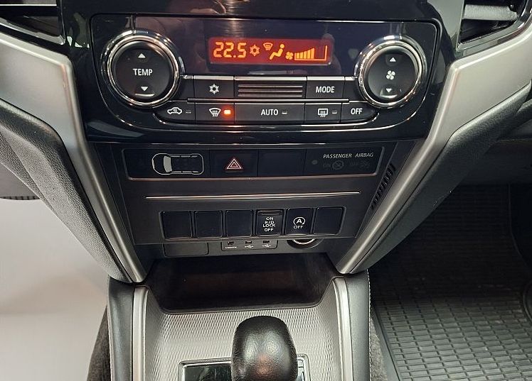 Zunanja slika - Mitsubishi L 200 - 2.3 4X4-1.LASTNIK-SLO-LED-NAVI-KAMERA-ODLIČEN- - 10