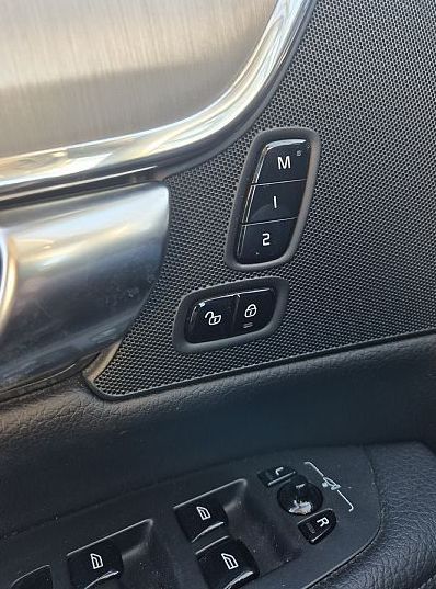 Zunanja slika - Volvo V90 - D4 Momentum 190ks °FULL LED °USNJE °PANORAMA - 12