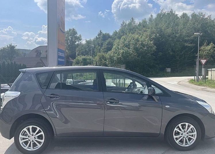 Zunanja slika - Toyota Verso - 2.0 D4-D Sol 7 sedežev REDNO SERVISIRAN... - 4