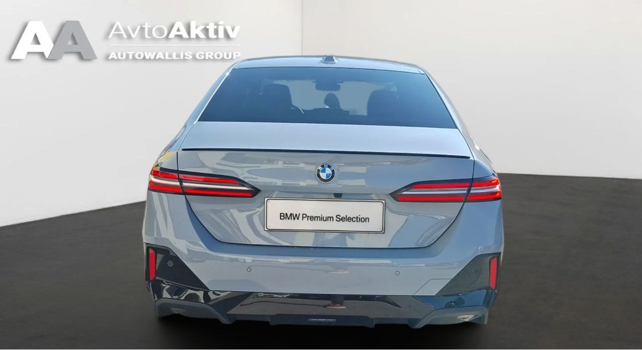 Zunanja slika - BMW Serija 5 - : 520i  AT  M-Sport. iconic glow. HUD. adaptive LED - 4