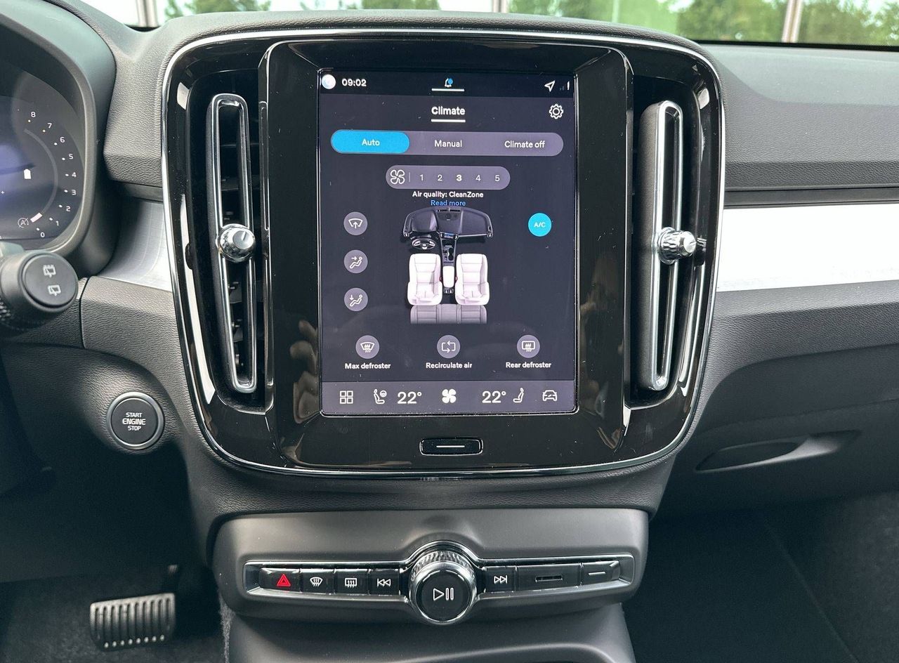 Zunanja slika - Volvo XC40 - B3 P Core AT DCT... - 18