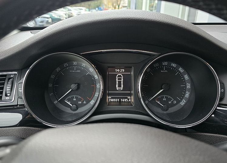 Zunanja slika - Škoda Superb - 2.0 TDI CR L K DSG 4X4 125  170 - 9