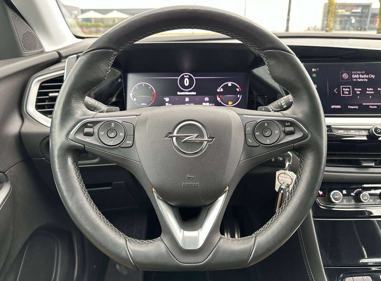 Zunanja slika - Opel Grandland - 1.5 D AUT ULTIMATE ACC MRTVI KOT GRETJE SED+VOLAN - 14