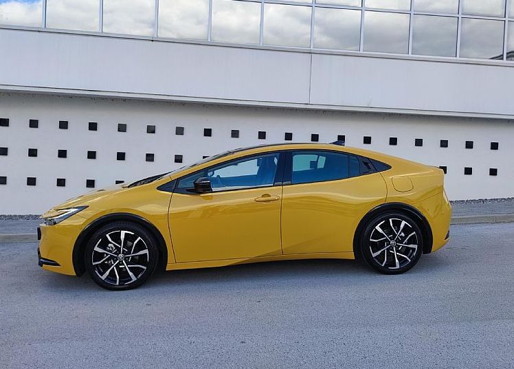 Zunanja slika - Toyota Prius - PLUG-IN HYBRID ELECTRIC PREMIUM - 3