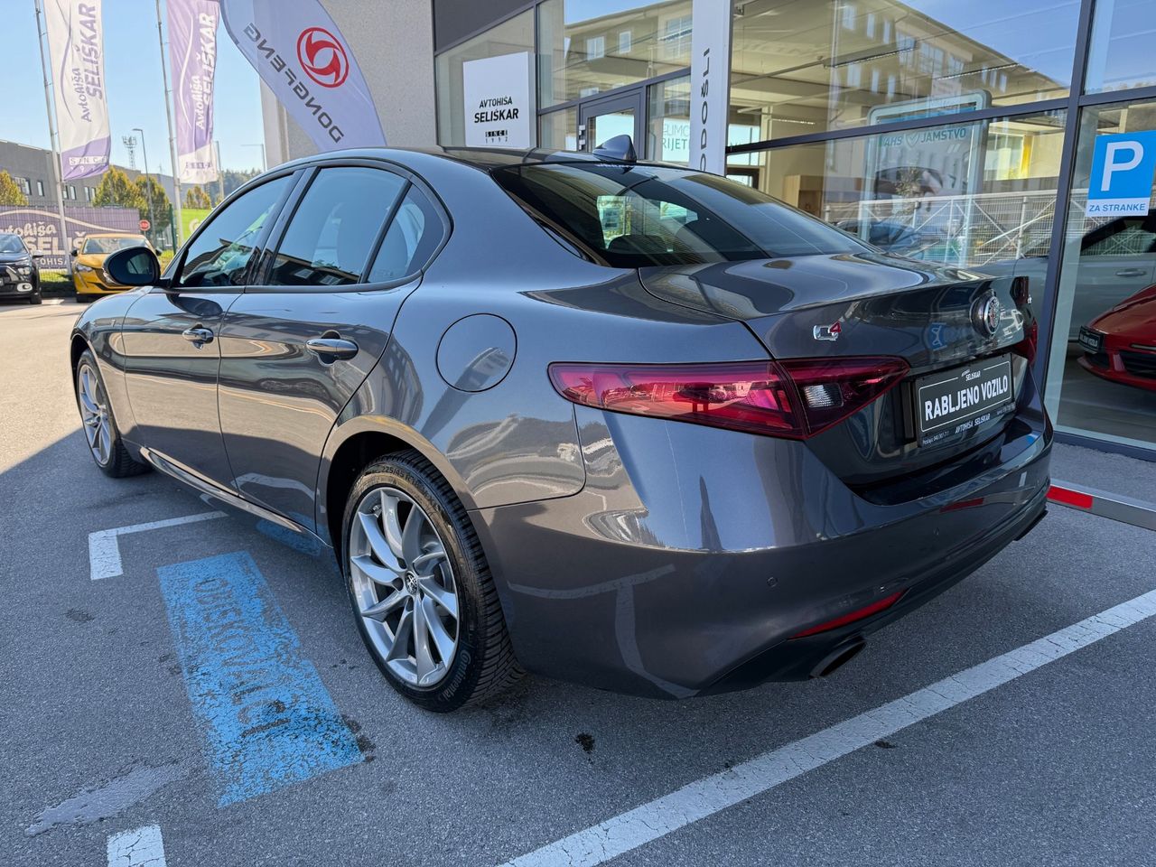 Zunanja slika - Alfa Romeo Giulia - 2.0 Turbo 280 Ti - AVTOMATIK + POTRJENA SERVISNA - 5