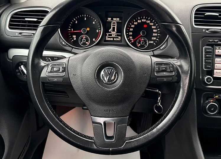 Zunanja slika - VW Golf - 2.0 TDI PARK.SENZ NAVI GRET.SEDEZ CAM... - 9