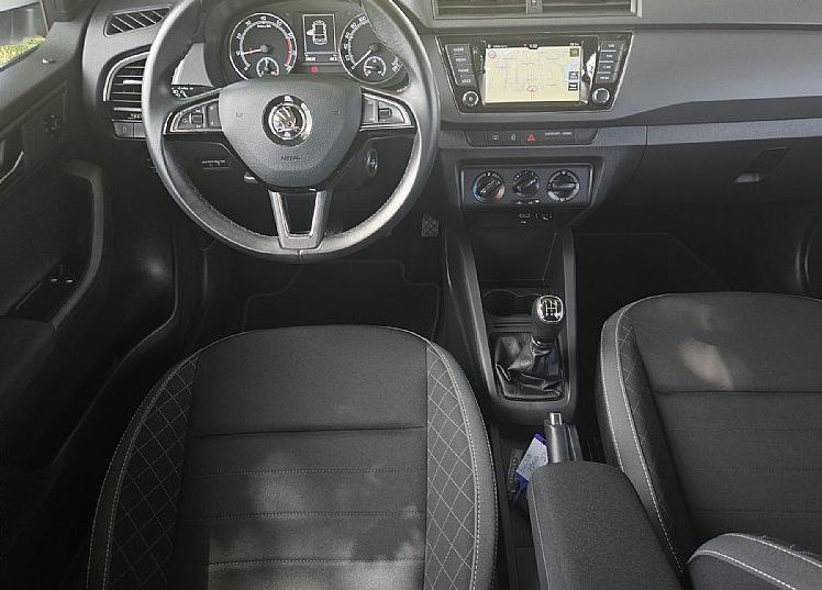 Zunanja slika - Škoda Fabia - 1.0 60ks °1.LASTNIK° °16-COL° °NAVIGACIJA °LED° - 9