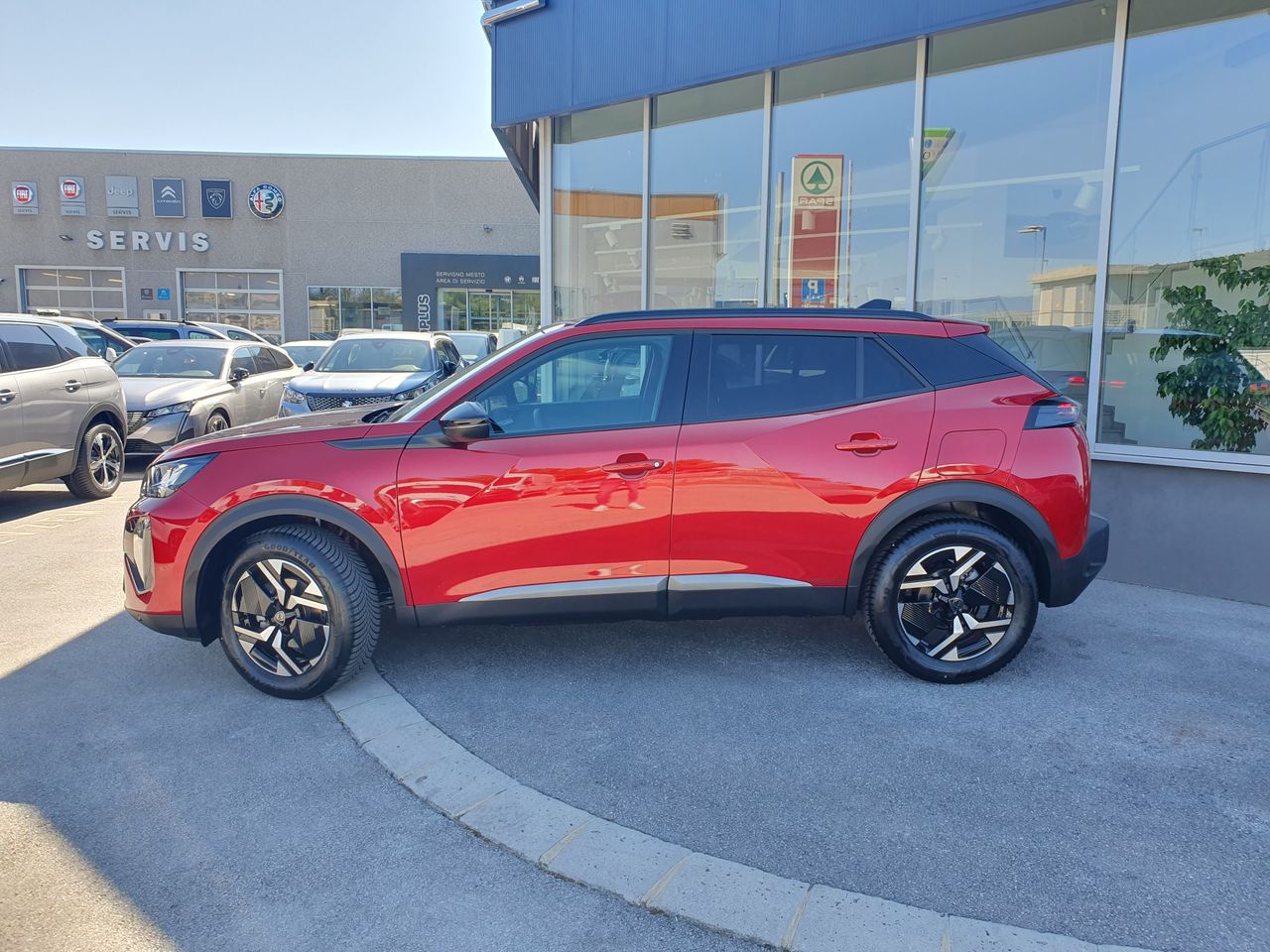 Zunanja slika - Peugeot 2008 - Allure HIBRID 110 - NA ZALOGI - 2