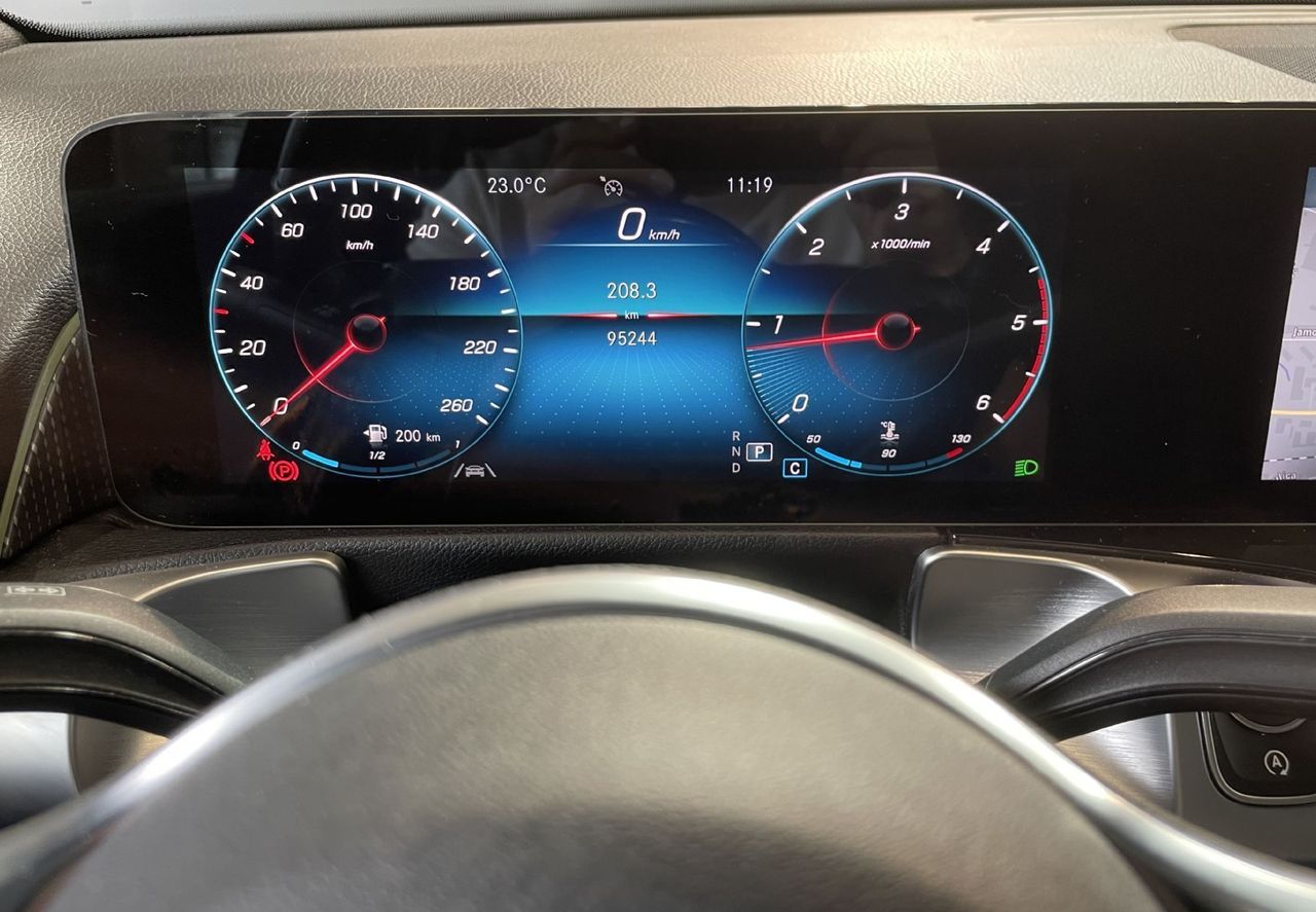 Zunanja slika - Mercedes-Benz GLB-Razred - NAVIGACIJA-TEMPOMAT-VIRTUAL-KAMERA-LED - 12