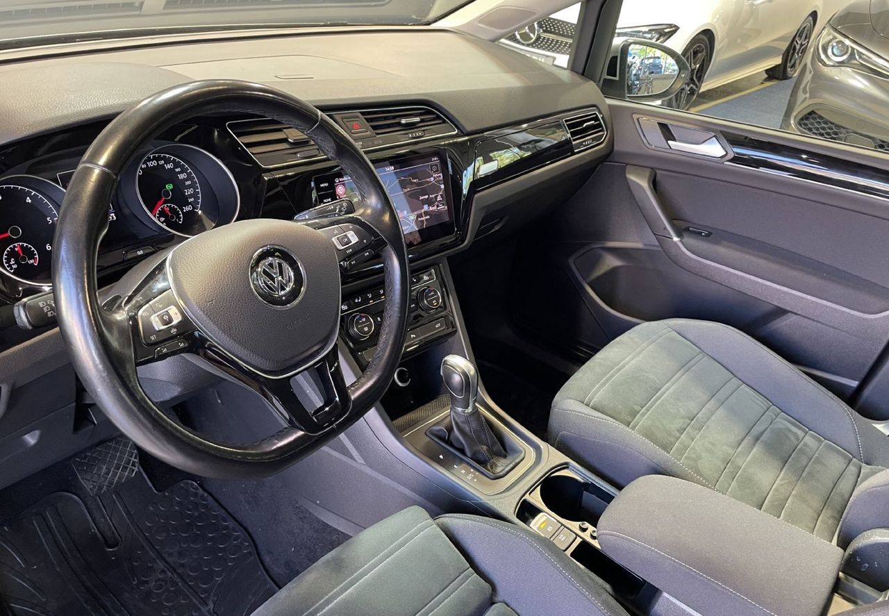 Zunanja slika - VW Touran - PANORAMA-NAVIGACIJA-ALCANTARA-GRETJE-DSG-ALU-LED - 8