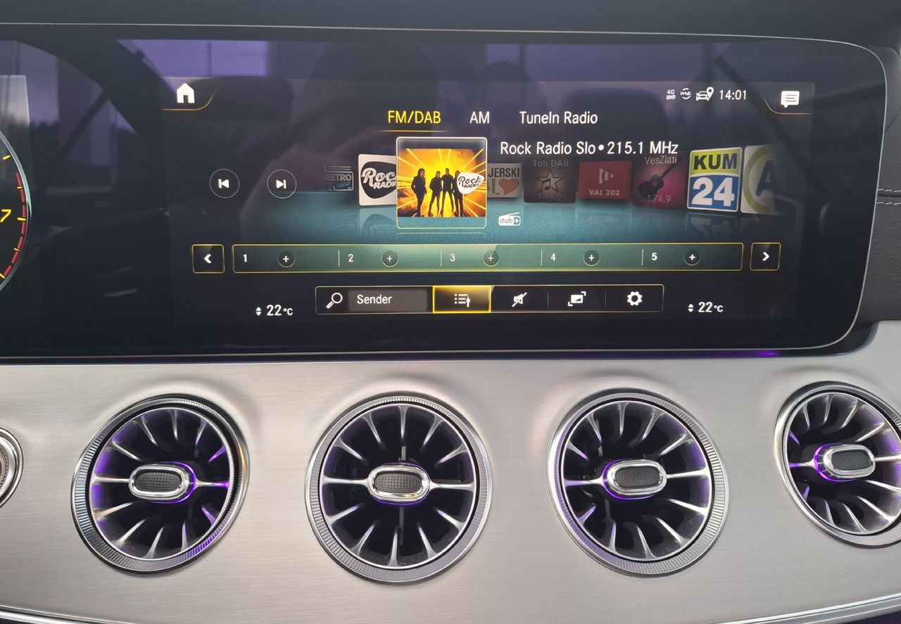 Zunanja slika - Mercedes-Benz E-Razred - E200 AMG LINE AVTOMATIK-BURMESTER HI-FI-KOT NOV - 20