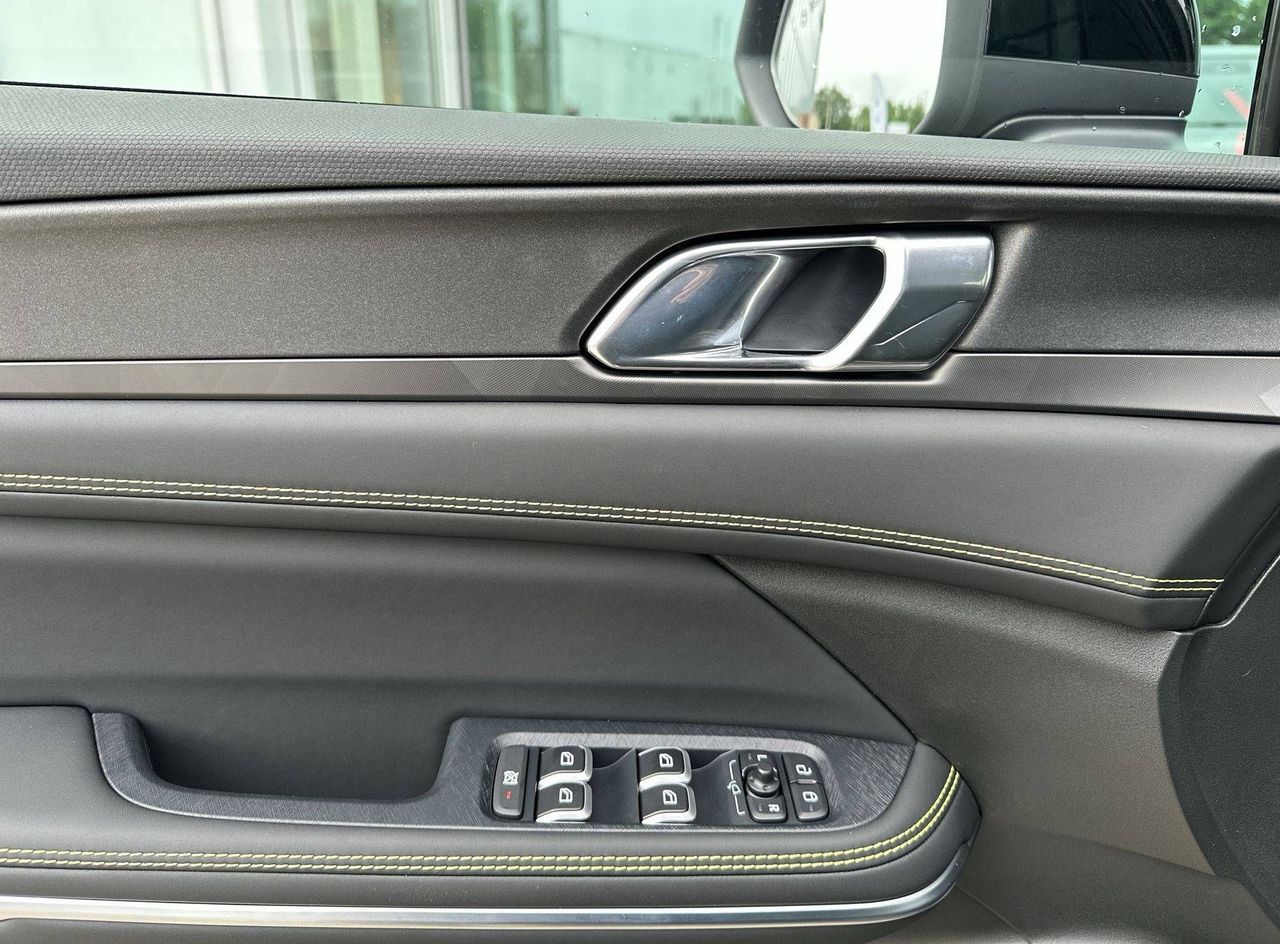 Zunanja slika - Lynk & Co 01 - More 2025 Priključni hibrid - 13