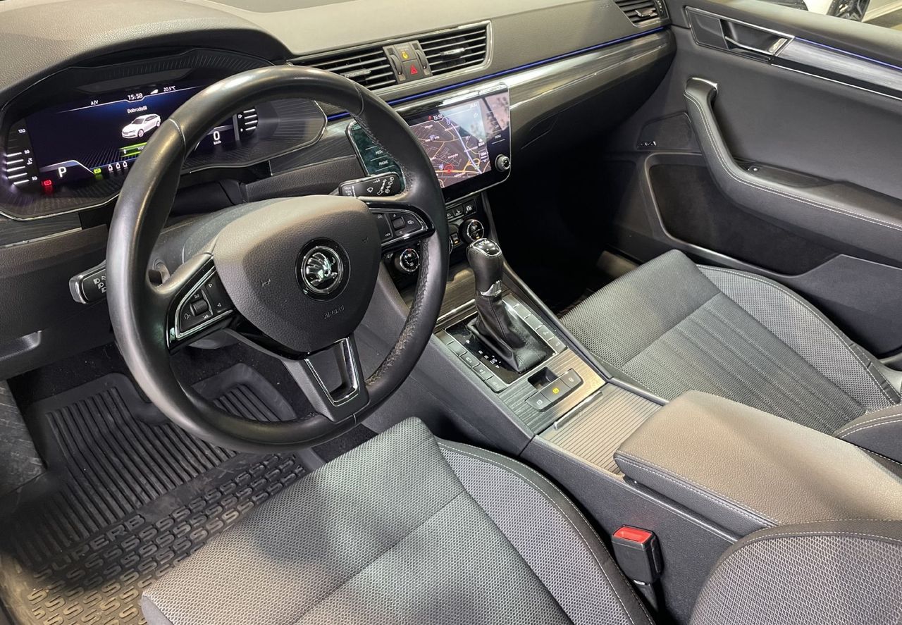 Zunanja slika - Škoda Superb - SLO-NAVIGACIJA-VIRTUAL-MEMORY-RADAR-ALU19-KAMERA - 7