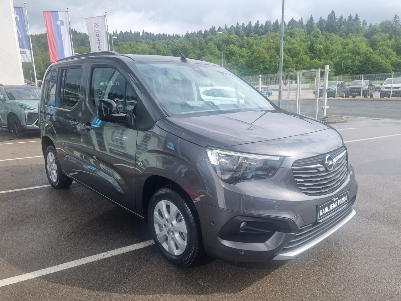 Zunanja slika - Opel Combo - LIFE EV 100KW - 3.000€ SUBVENCIJE - VOZILO JE NOVO - 13
