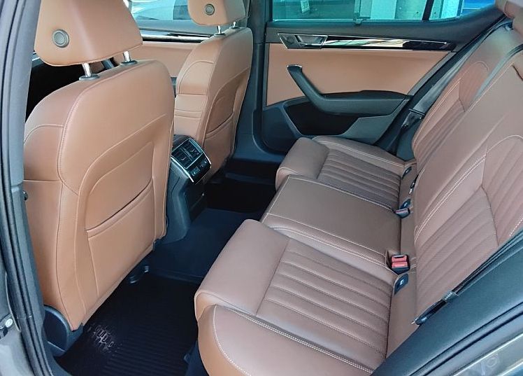 Zunanja slika - Škoda Superb - 1.4 TSI AVT Laurin Klement - 8