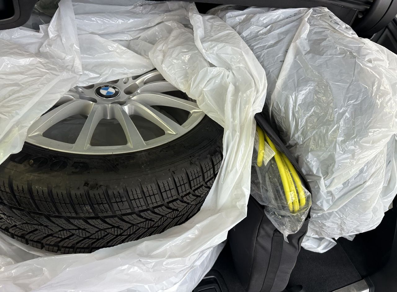 Zunanja slika - BMW Serija 5 - Touring: 530e  Avt.M Sport.4X4.NEMŠKI+4ALU.KAMERA.LED.AC - 17