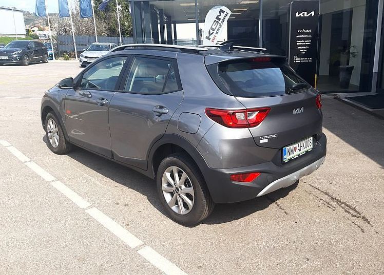 Zunanja slika - KIA Stonic - 1.2 DPI 57.9 kW  79 KM  LX Urban+ M T - 4