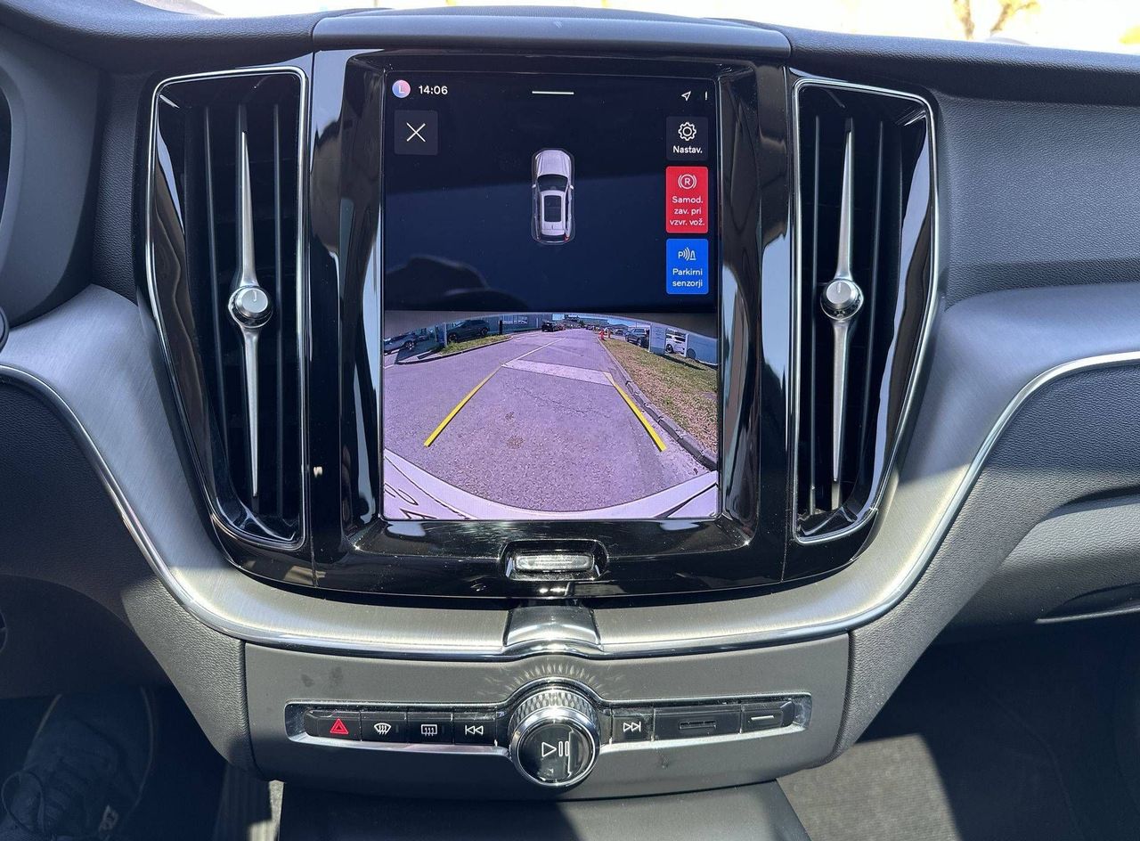 Zunanja slika - Volvo XC60 - T6 AWD Recharge Twin Engine Core Avt. - 16