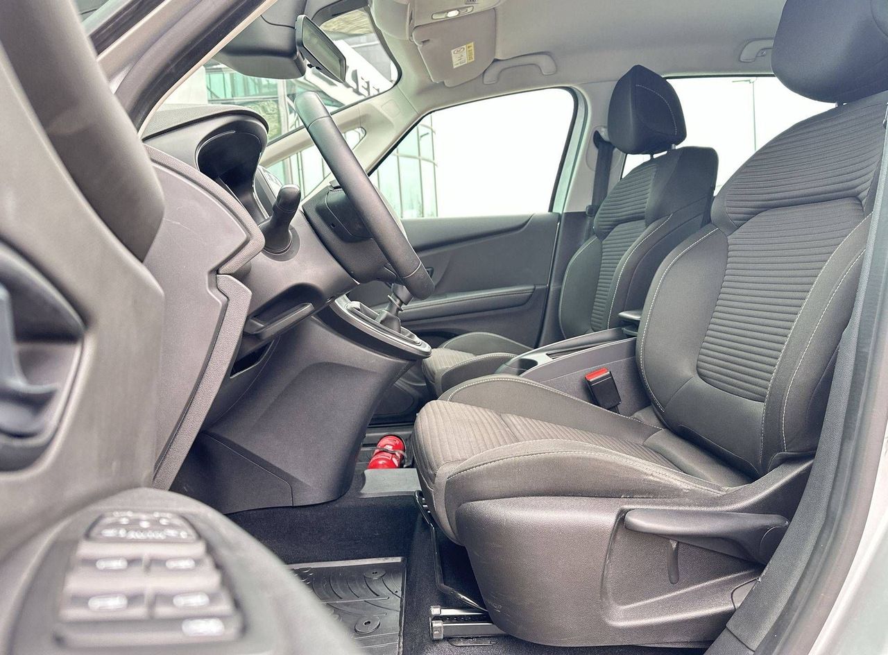 Zunanja slika - Renault Scénic - Grand Scenic Grand  TCe 1.3 140 Techno - 9