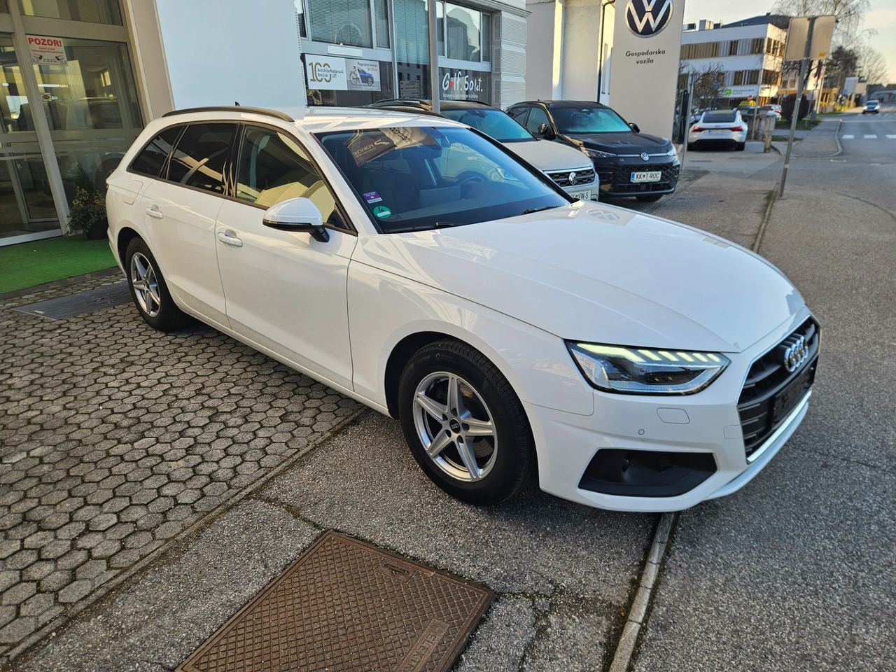 Zunanja slika - Audi A4 - 35 TDI S tronic - 2