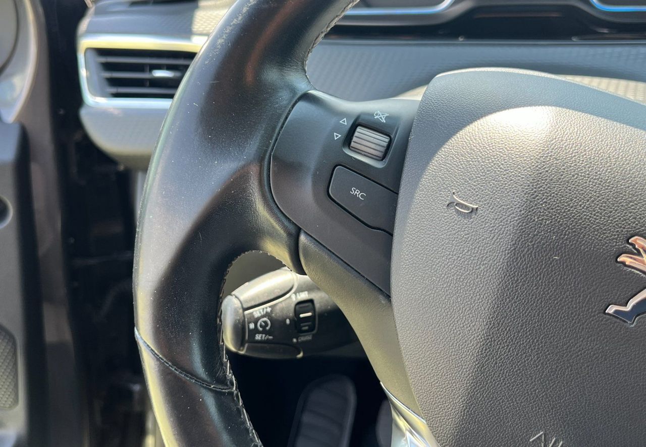 Zunanja slika - Peugeot 2008 - 1.2 PureTech 130Allure XEN.NAVI.PDC SAMO 69.000KM - 13