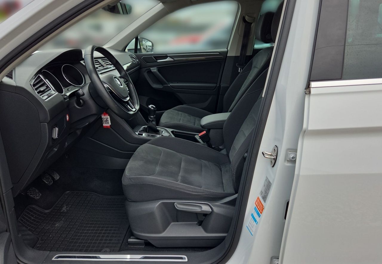 Zunanja slika - VW Tiguan - 2.0 TDI SCR 4MOTION BMT R-Line .rezerviran - 7