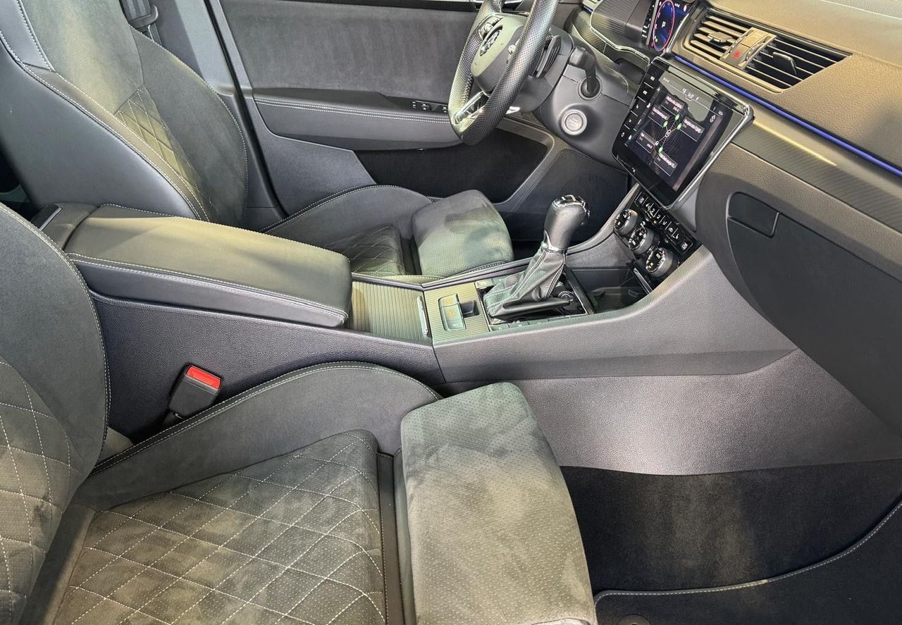 Zunanja slika - Škoda Superb - 4X4-N1-VIRTUAL-SPORTLINE-PANO-NAVI-360-ACC-MEMORY - 9