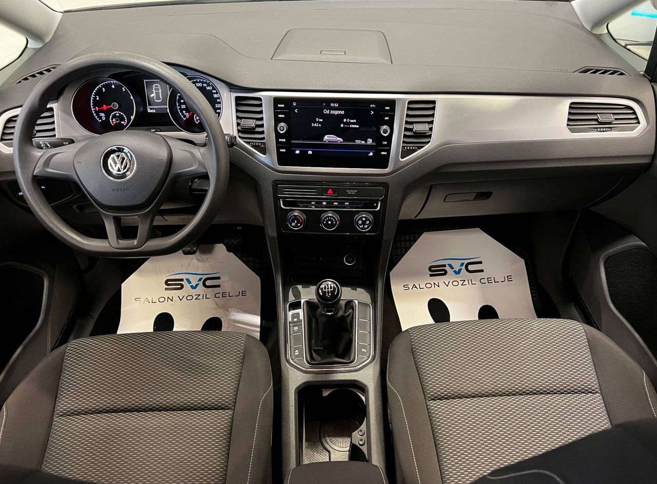 Zunanja slika - VW Golf - Sportsvan 1.0 TSI-JAMSTVO-SERVISIRAN-OBROK ŽE OD 160€ - 10