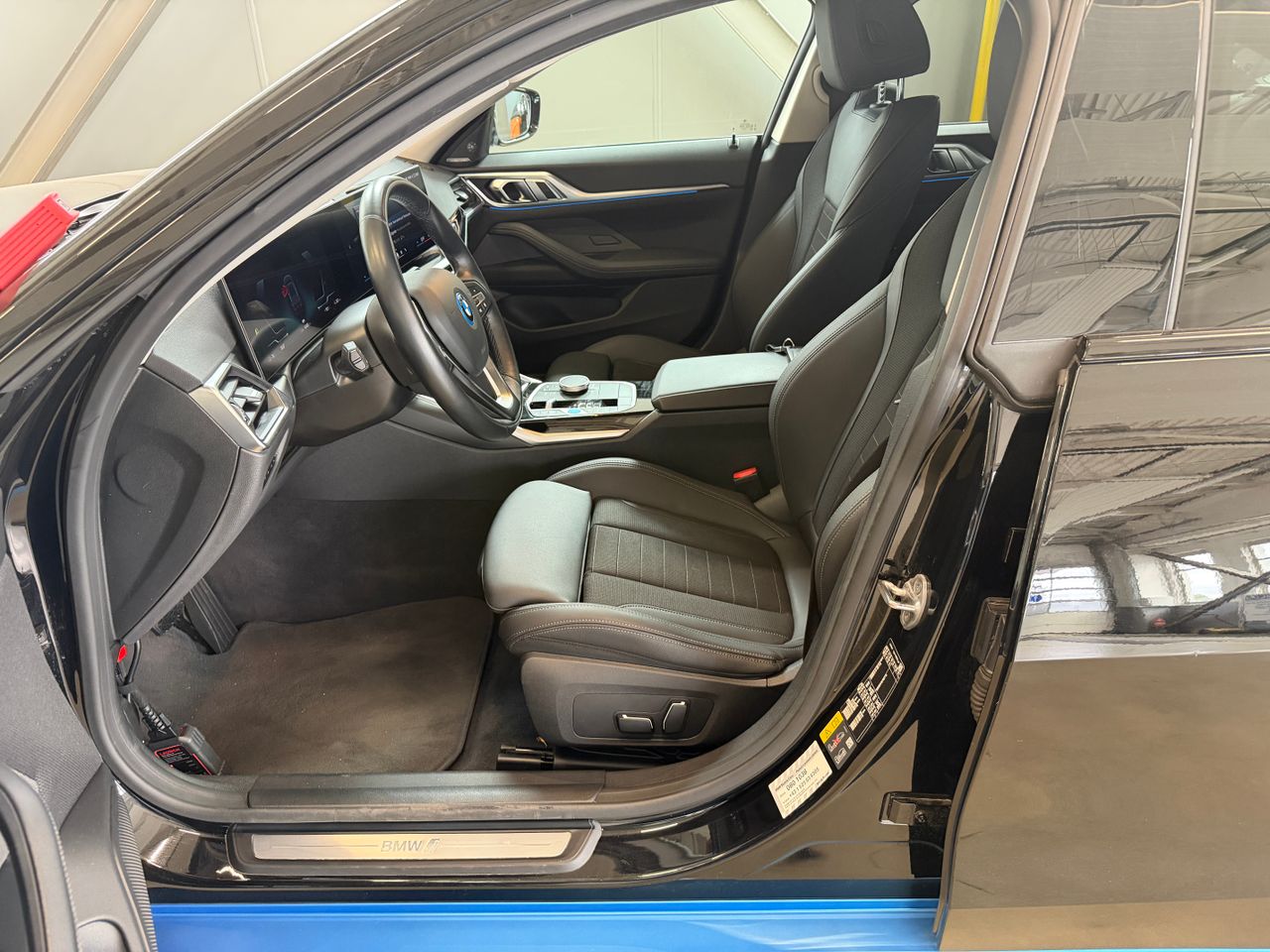 Notranja slika - BMW i4 - BMW - 26