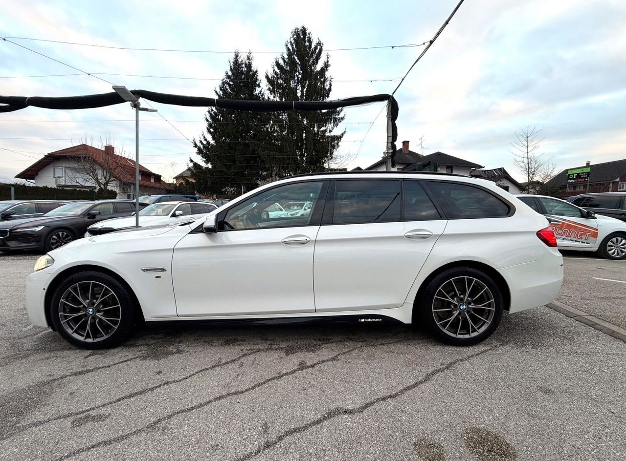 Zunanja slika - BMW Serija 5 - Touring: 530d xDrive M SPORT SLO 1.LASTNIK FULL LED ACC - 2